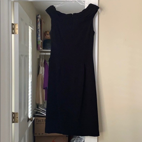 Functional black dress - Picture 3 of 4
